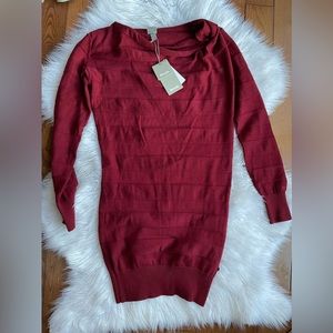 Burgundy longsleeve dress